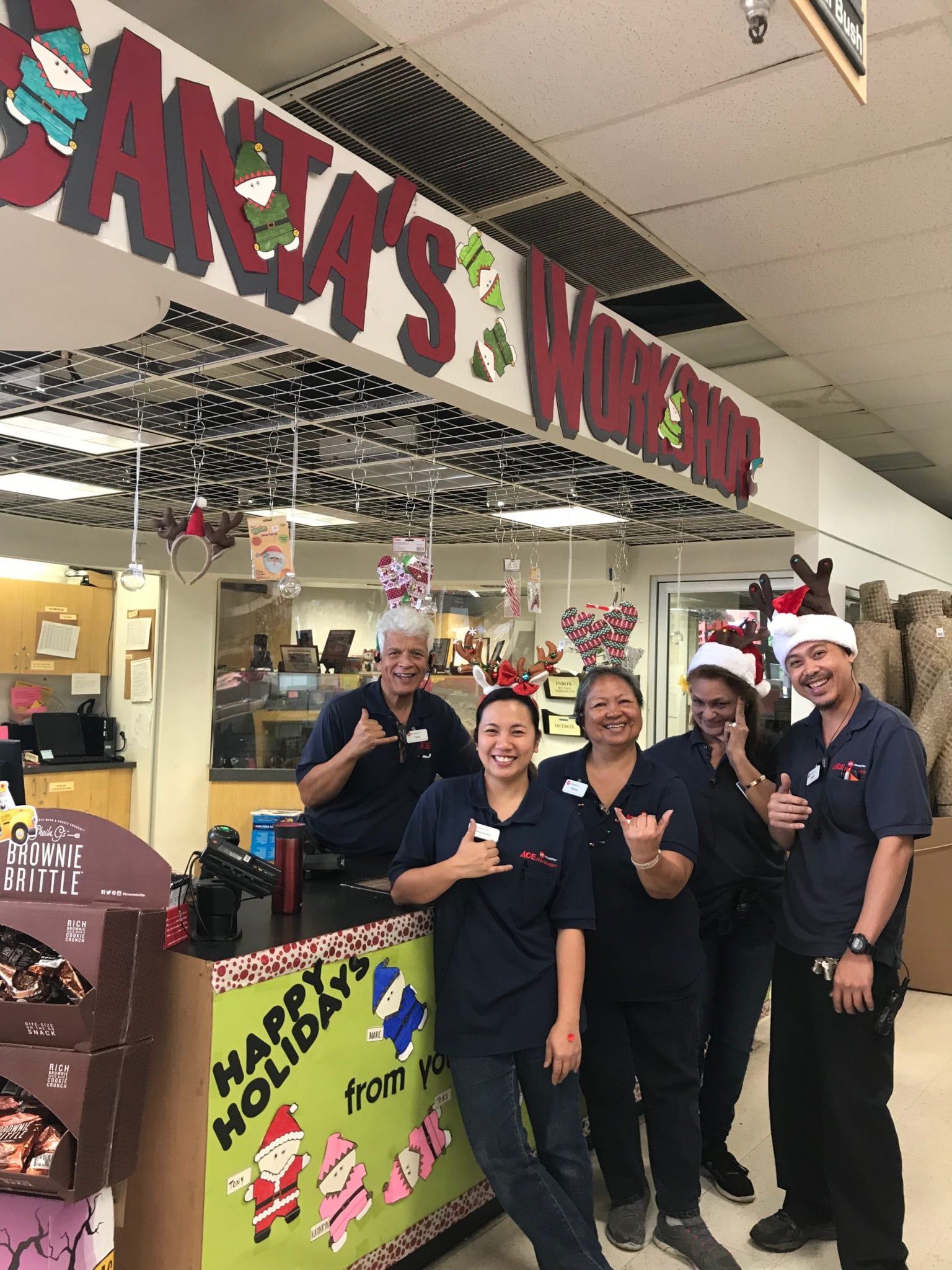 RoundUp for the holidays at ACE Hardware Kapi'olani Medical Center