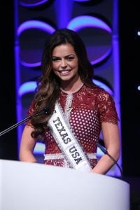 Miss Texas USA, RE/MAX Agent Logan Lester, speaks at the recent RE/MAX of Texas Conference